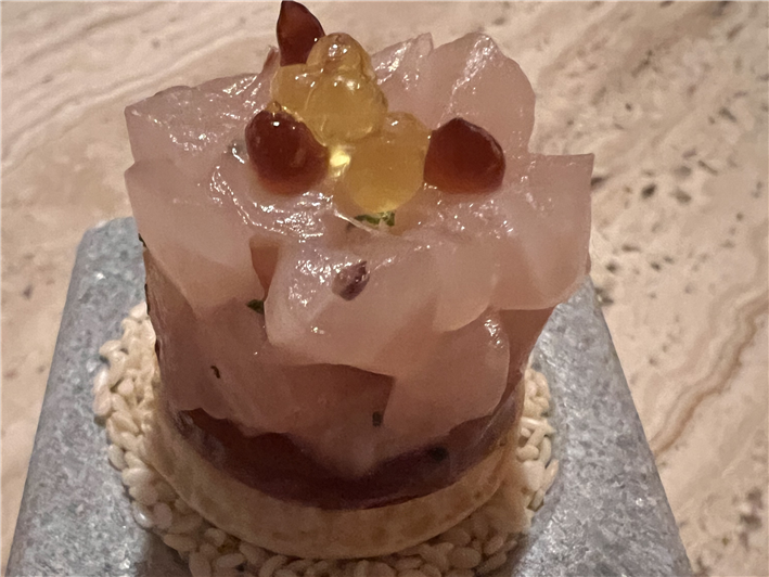 tuna meringue canape